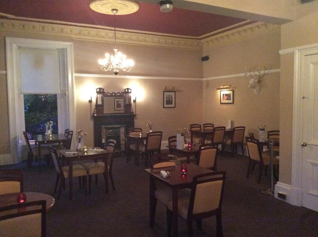 Taychreggan Hotel Dundee Buitenkant foto