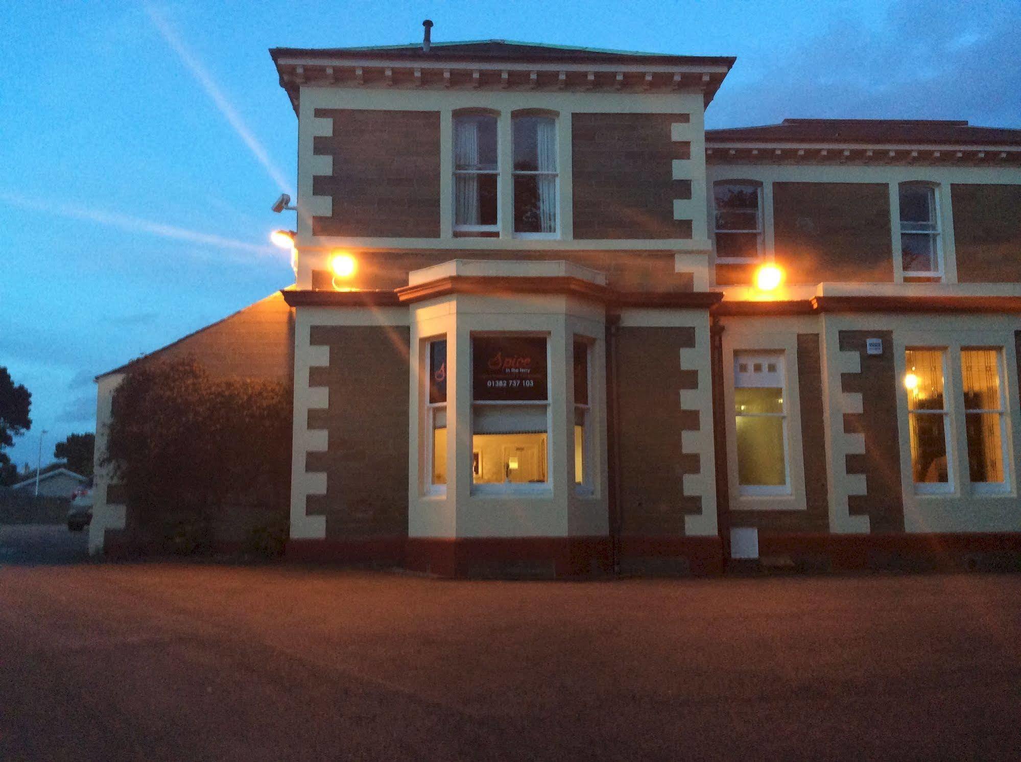 Taychreggan Hotel Dundee Buitenkant foto