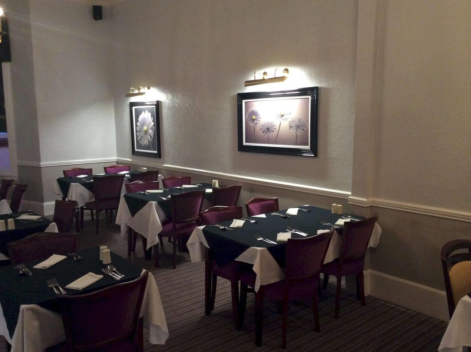Taychreggan Hotel Dundee Buitenkant foto