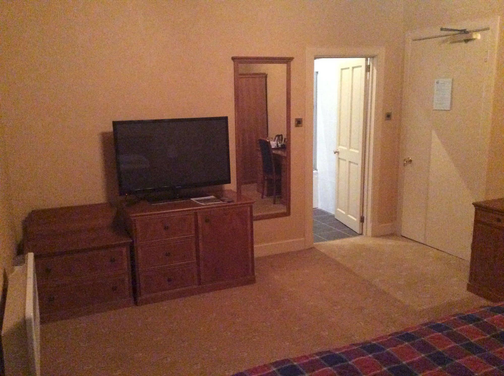 Taychreggan Hotel Dundee Buitenkant foto