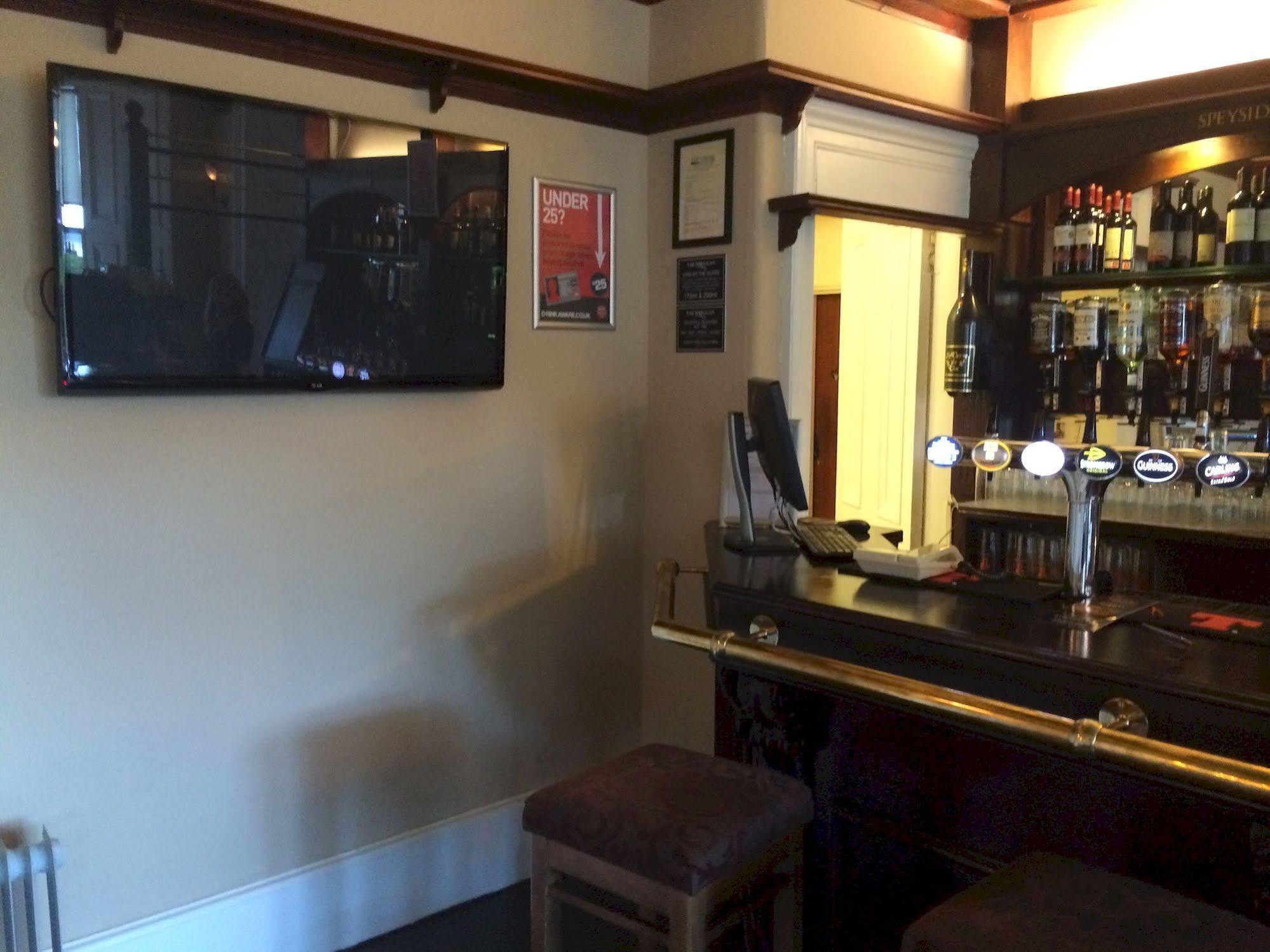 Taychreggan Hotel Dundee Buitenkant foto