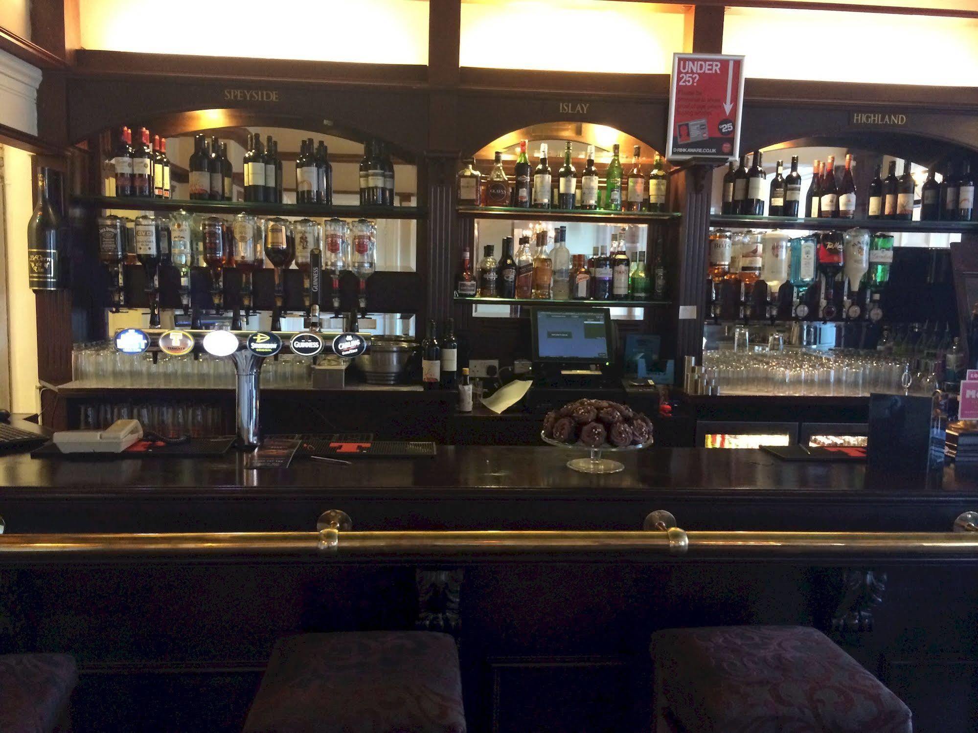 Taychreggan Hotel Dundee Buitenkant foto