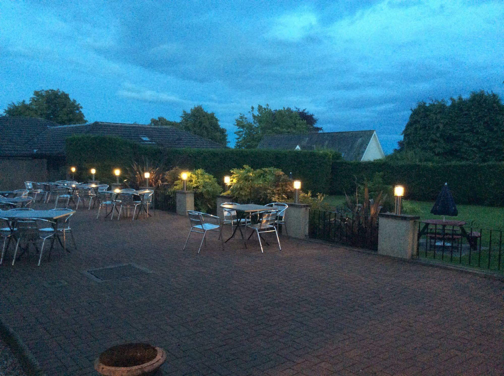 Taychreggan Hotel Dundee Buitenkant foto
